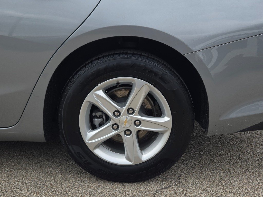Used 2024 Gray Chevrolet LT image 15