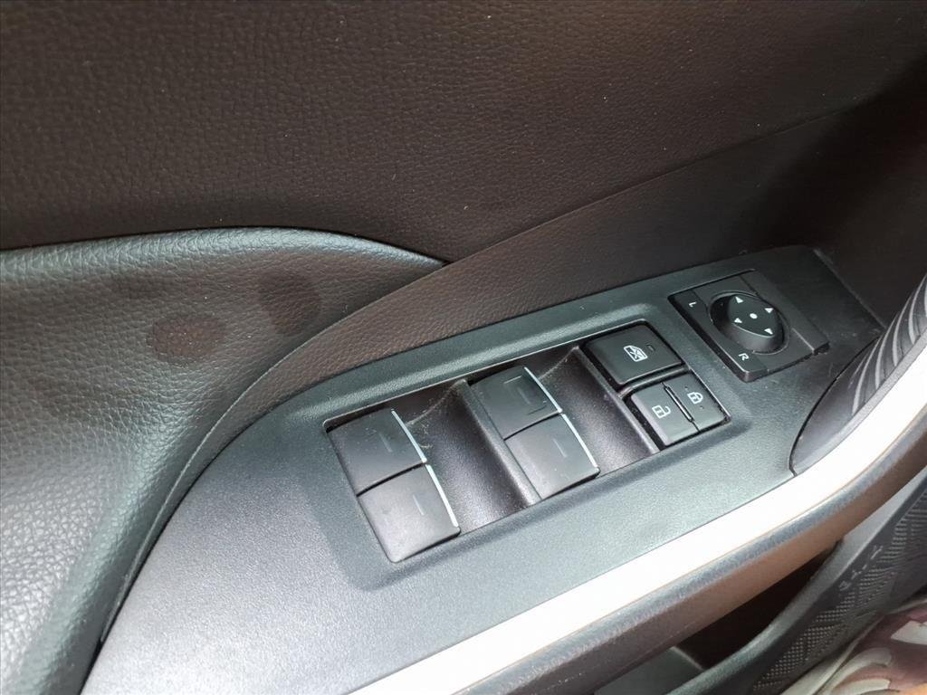 Used 2022  Toyota XLE image 21