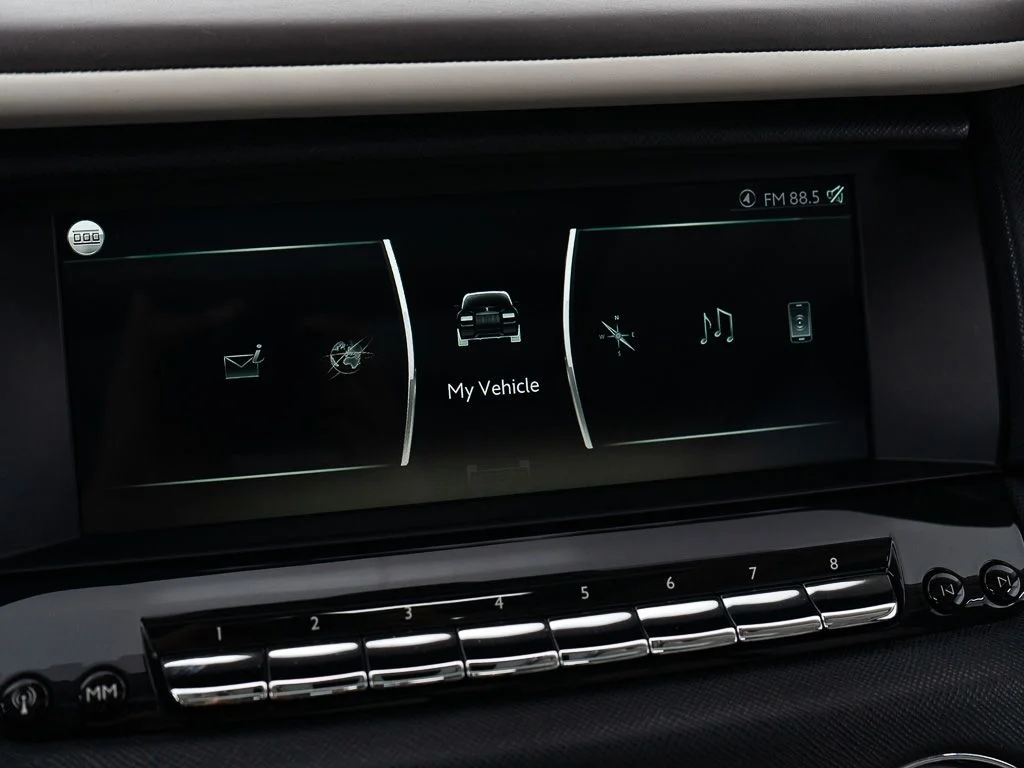 Certified Used 2019 White Sands Rolls-Royce  image 44