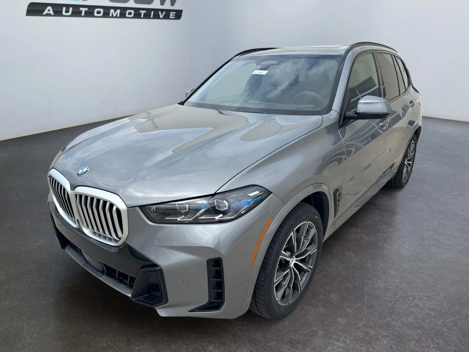 Used 2026 Skyscraper Grey Metallic BMW xDrive40i image 9