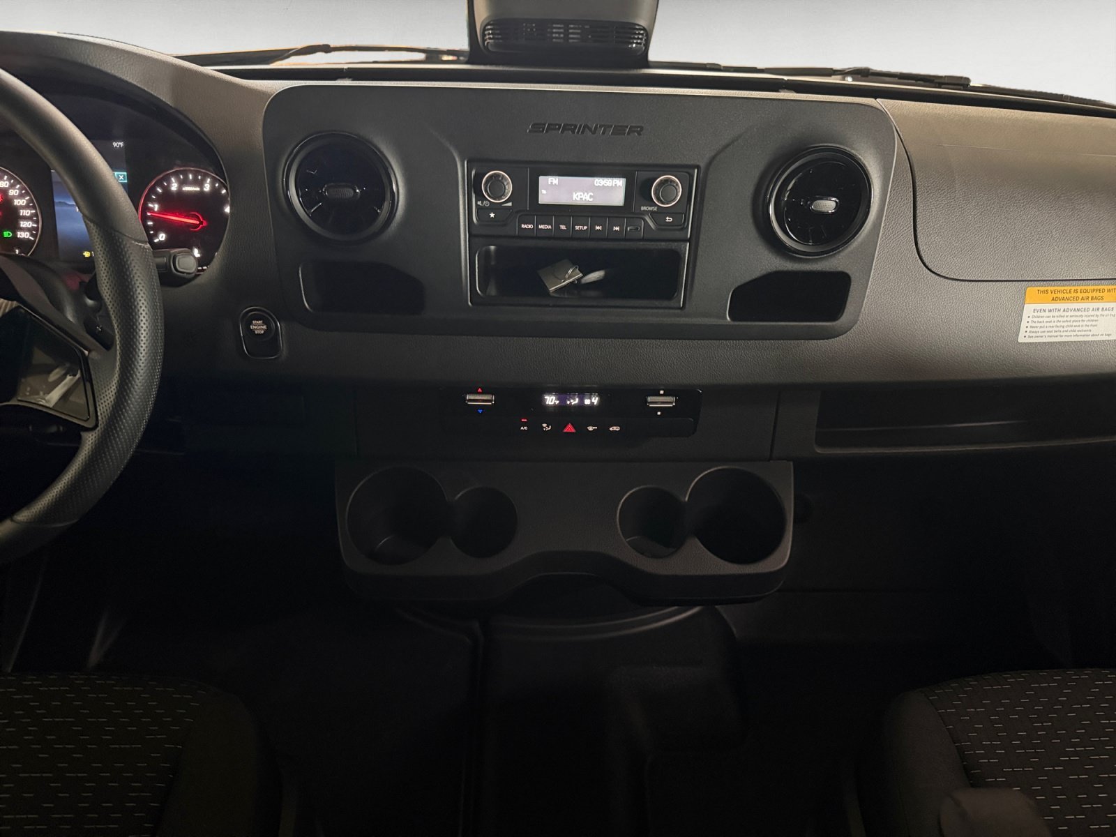 Used 2025  Mercedes-Benz  image 12