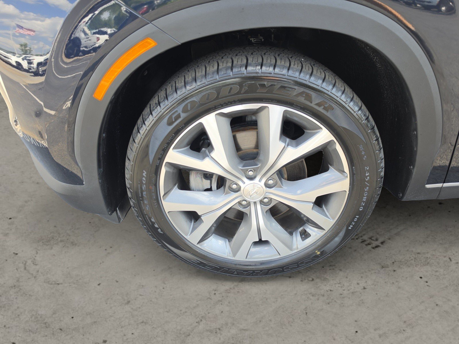 Used 2022 Moonlight Cloud Hyundai SEL image 33