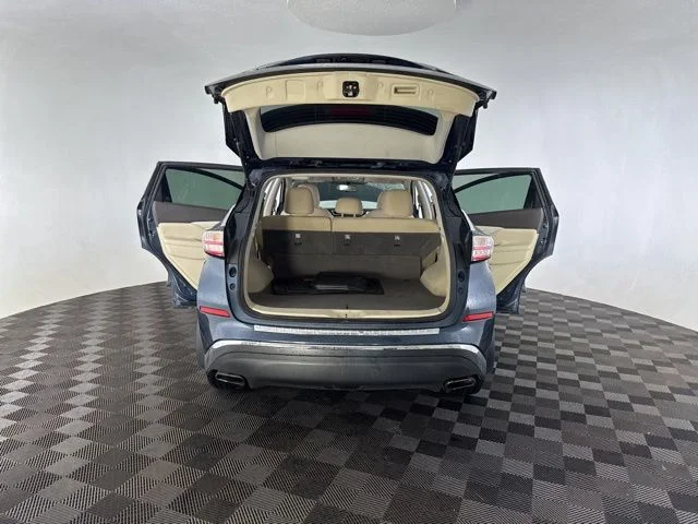 Used 2017 Blue Nissan S image 15