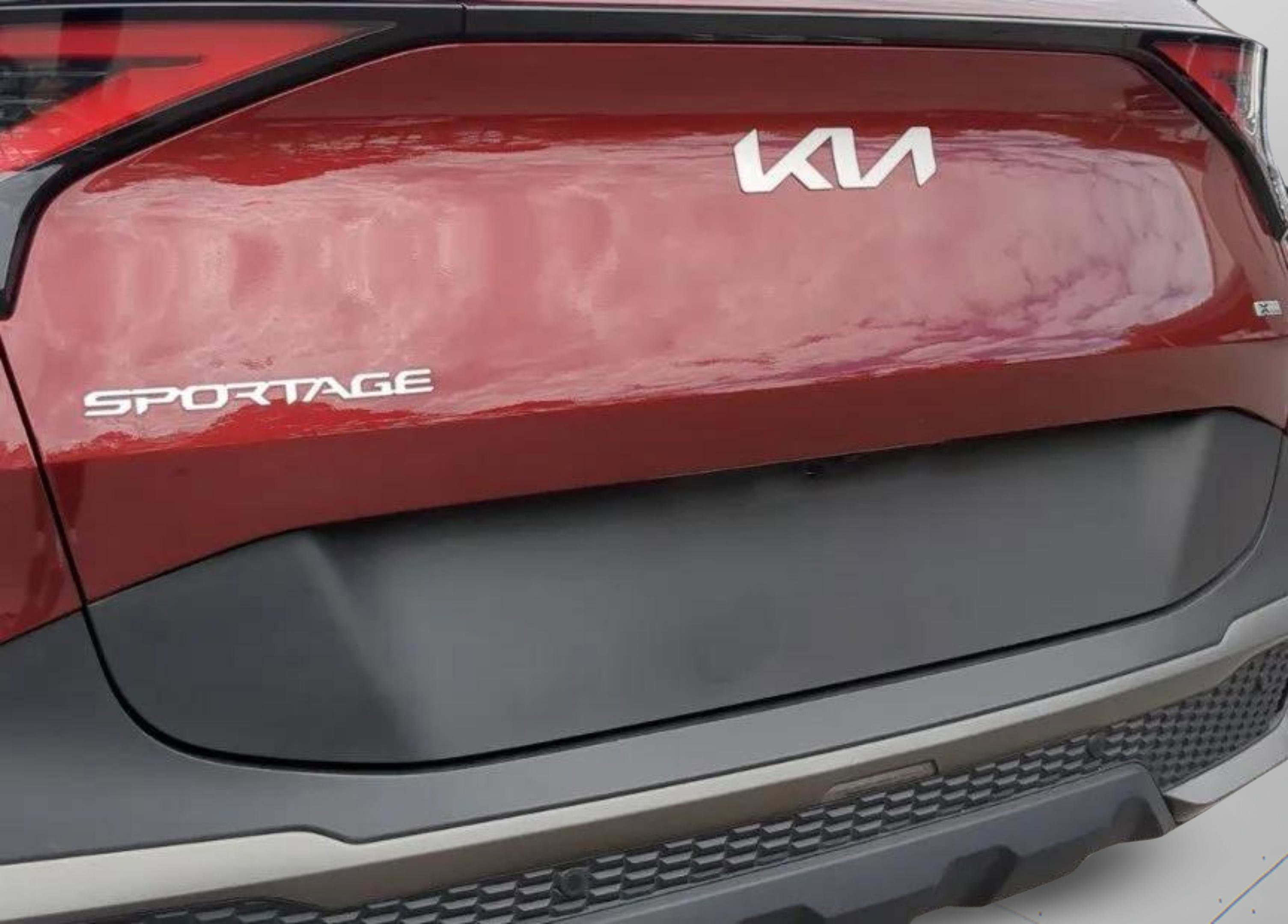 Used 2024 Red Kia X-Line image 33