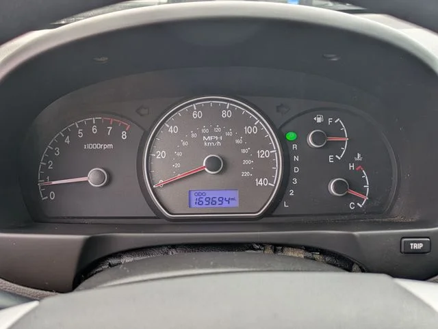 Used 2007 Red Hyundai GLS image 15