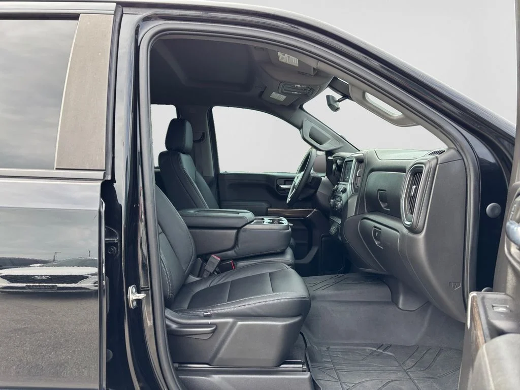 Used 2020 Black Chevrolet RST image 15