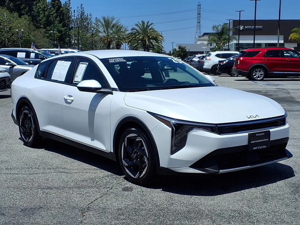 Certified Used 2025 White Kia EX image 6