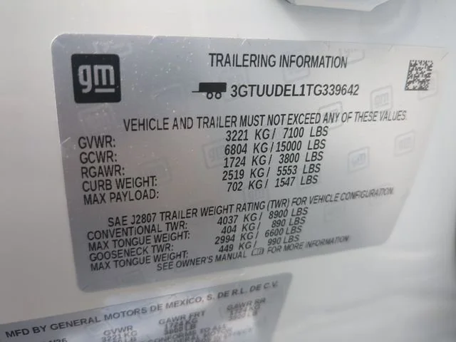 New 2026 Summit White GMC SLT image 32