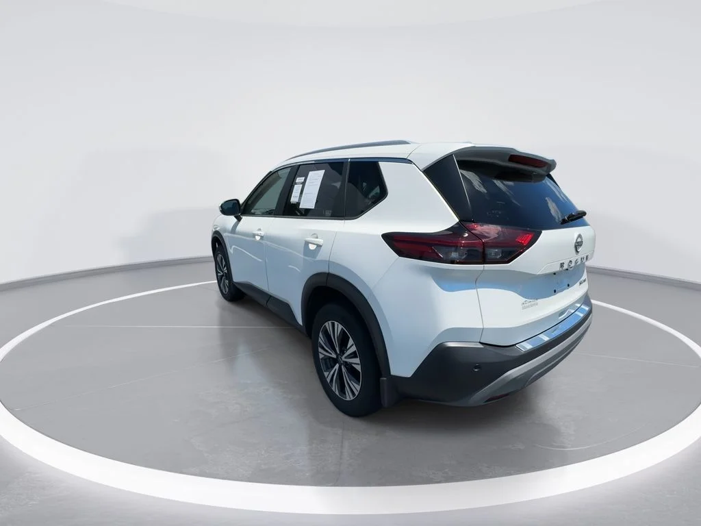 Used 2023 White Nissan SV image 6