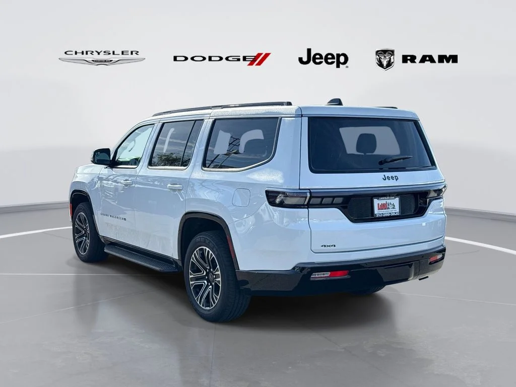 New 2026 White Jeep  image 4