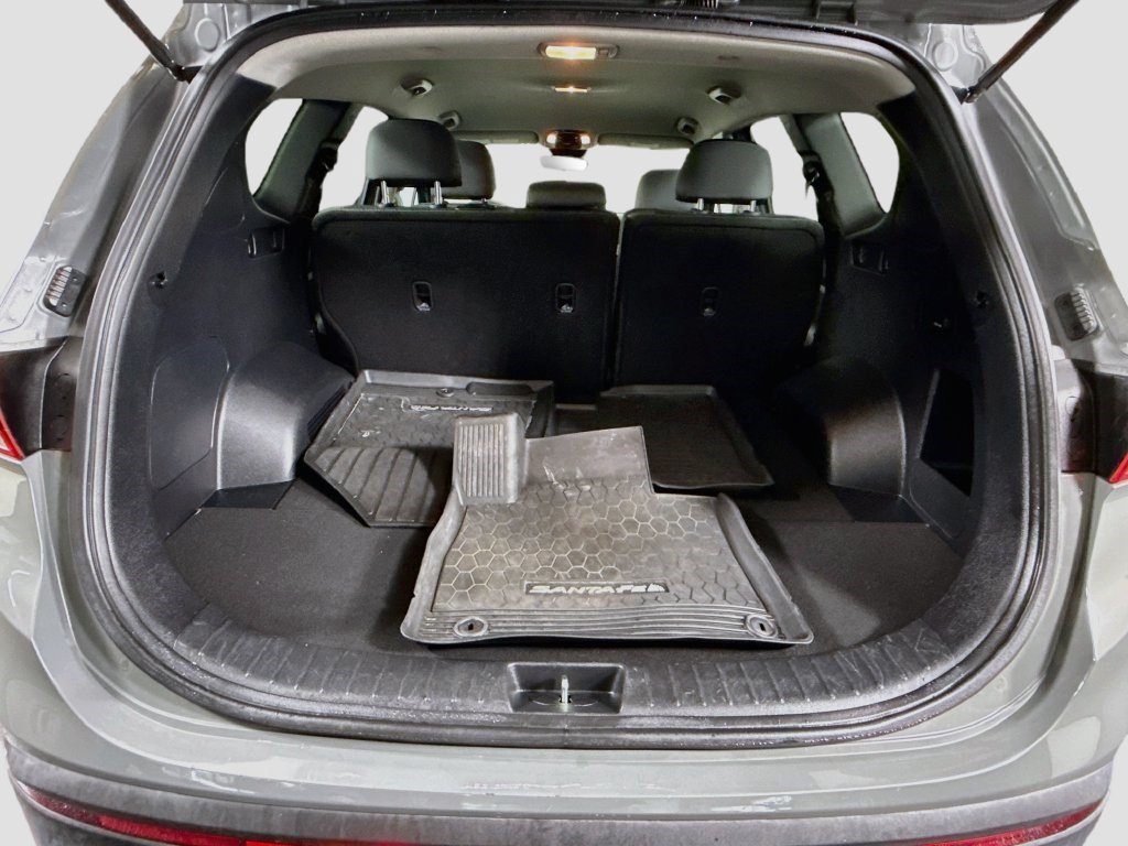 Used 2022 Hampton Gray Hyundai SEL image 31