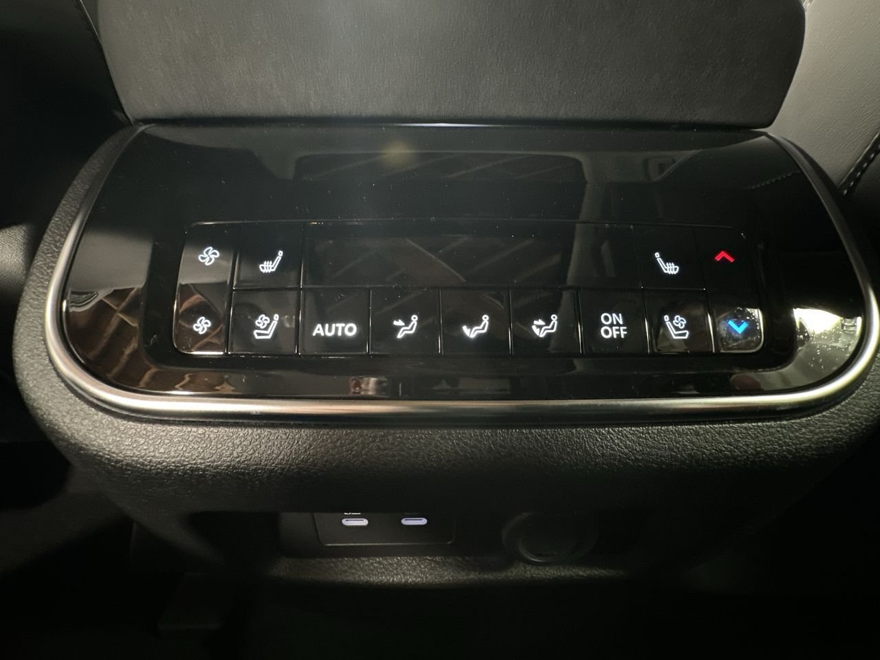 2025 INFINITI QX80 Sensory 4WD - Photo 29