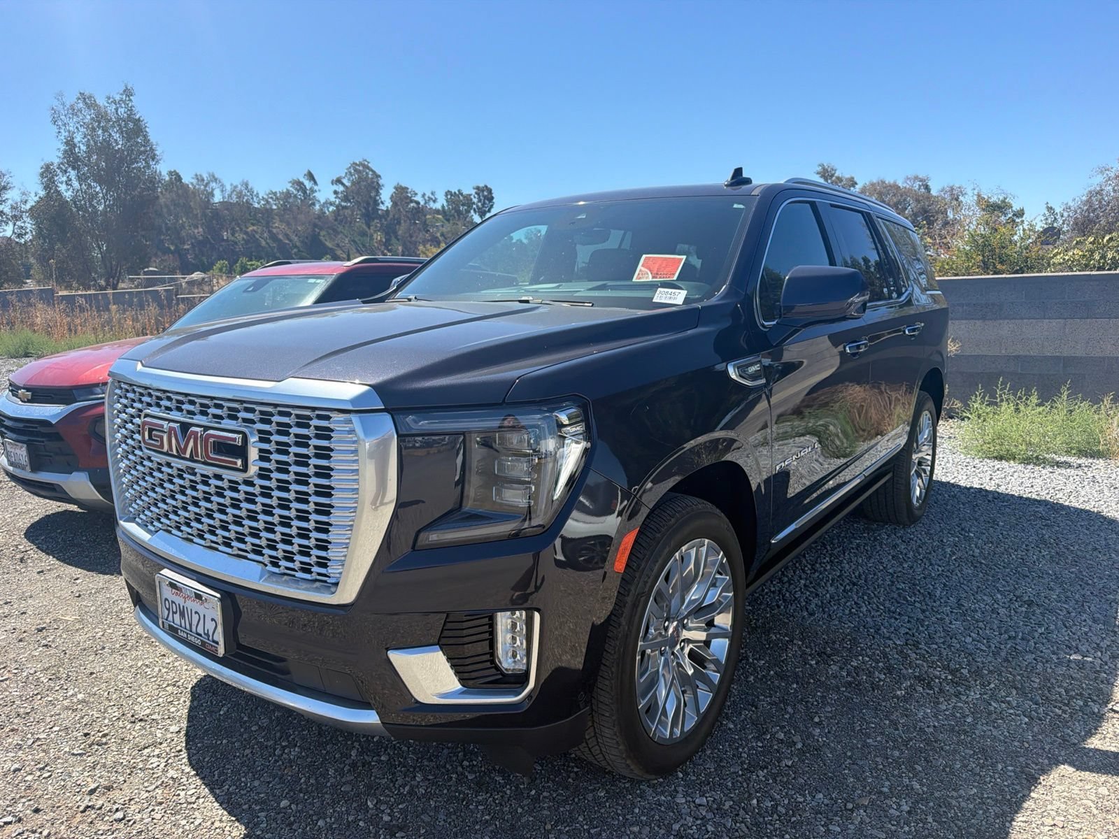 Used 2024 Titanium Rush Metallic GMC Denali image 3