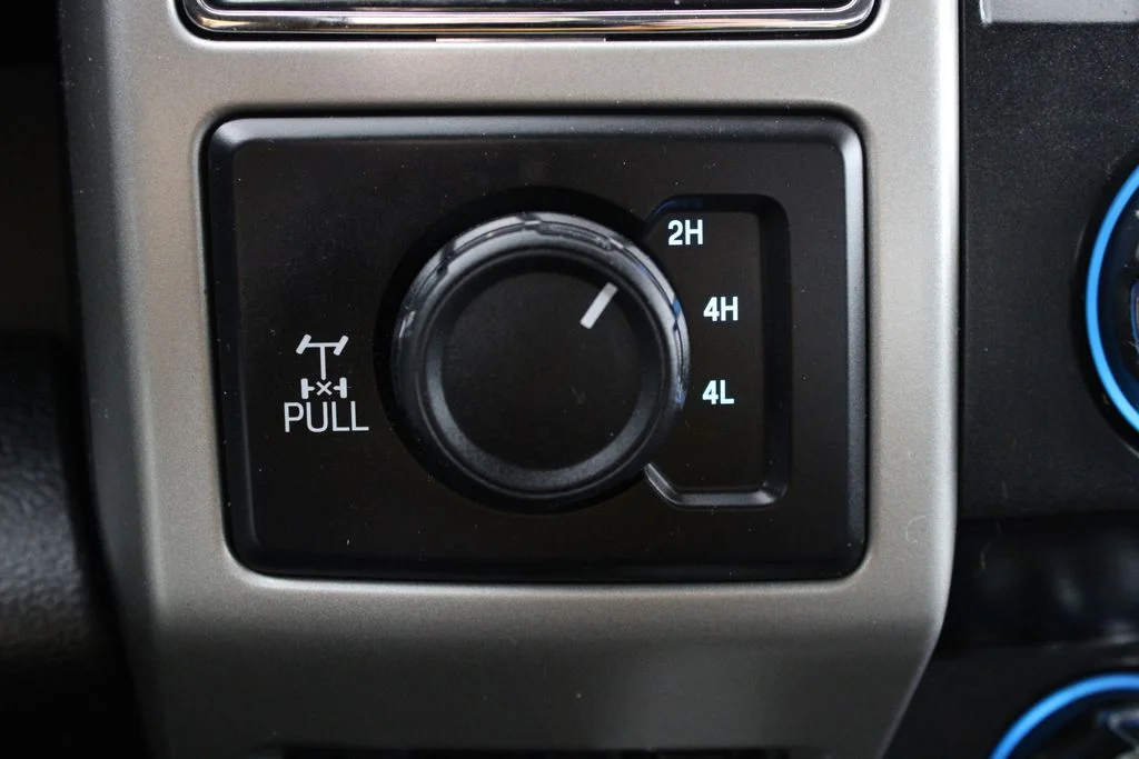 Used 2019 Gray Ford Lariat image 22