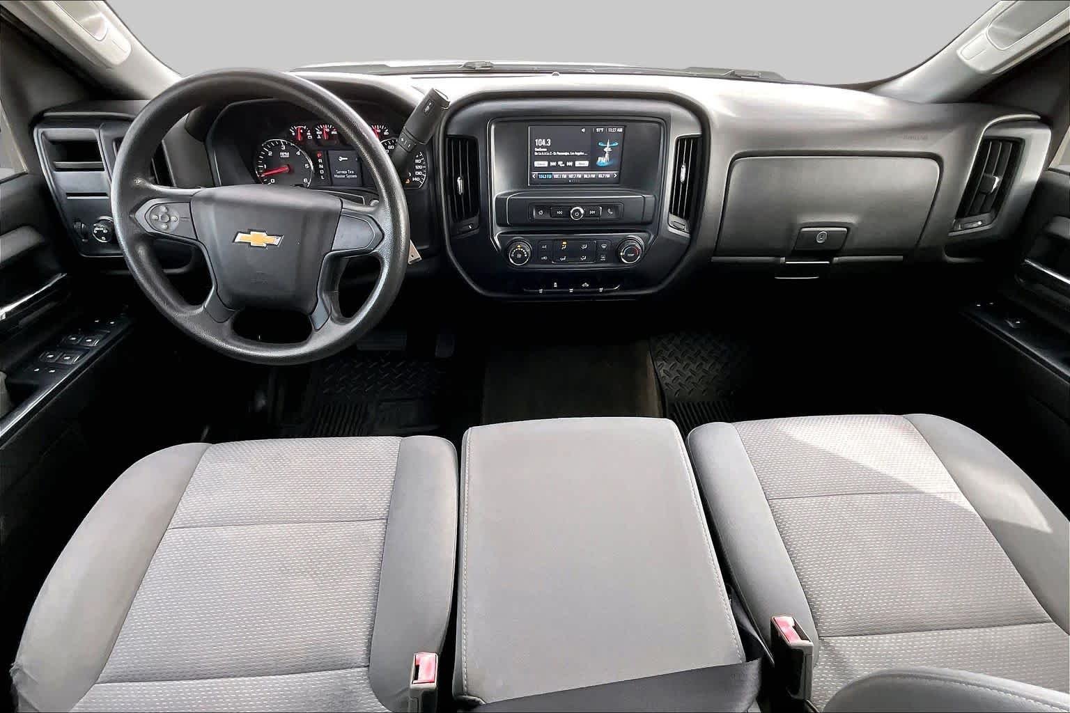 Used 2017 Summit White Chevrolet Custom image 16