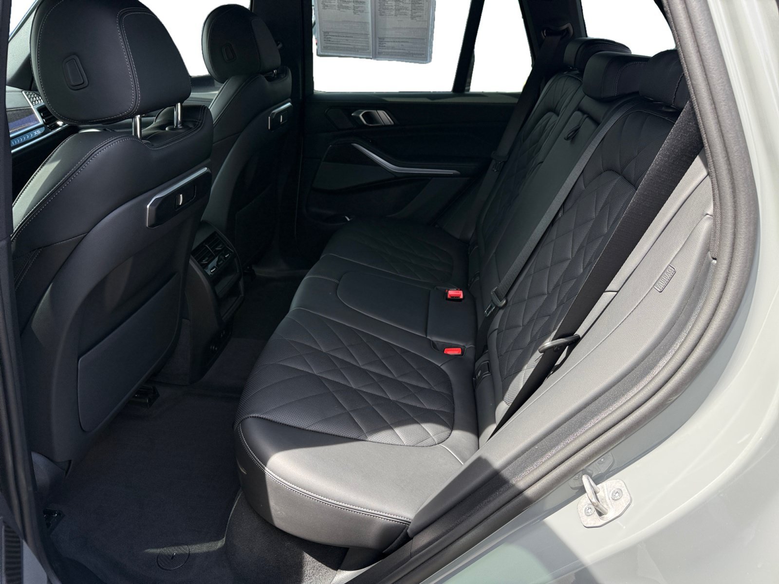 Used 2025 Gray BMW xDrive40i image 16