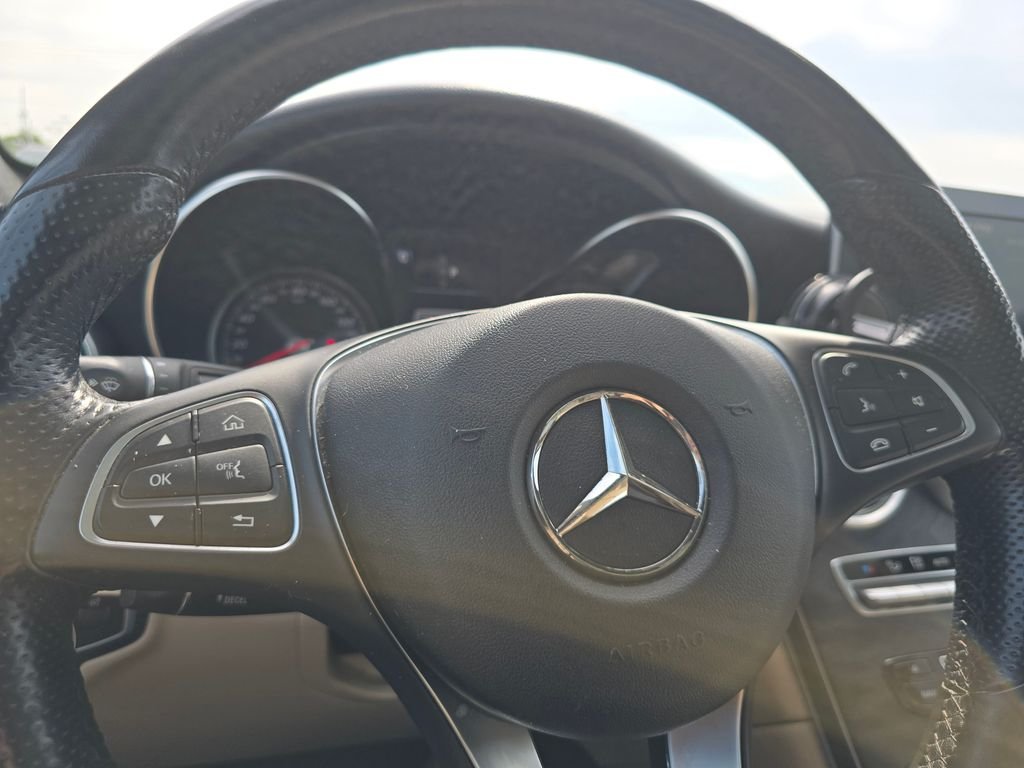 Used 2018 White Mercedes-Benz GLC 300 image 22