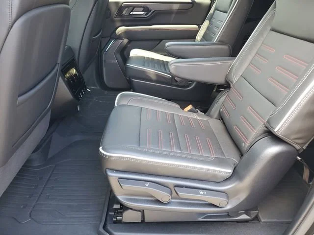 Used 2025 Onyx Black GMC AT4 Ultimate image 22