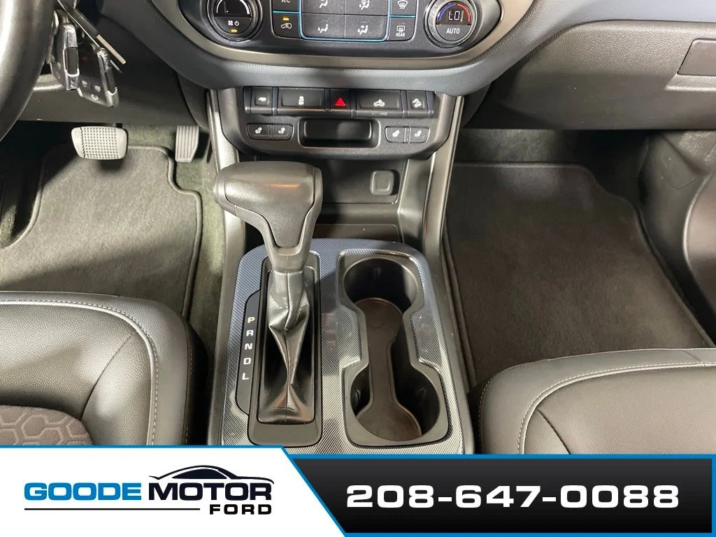Used 2018 Red Chevrolet Z71 image 18