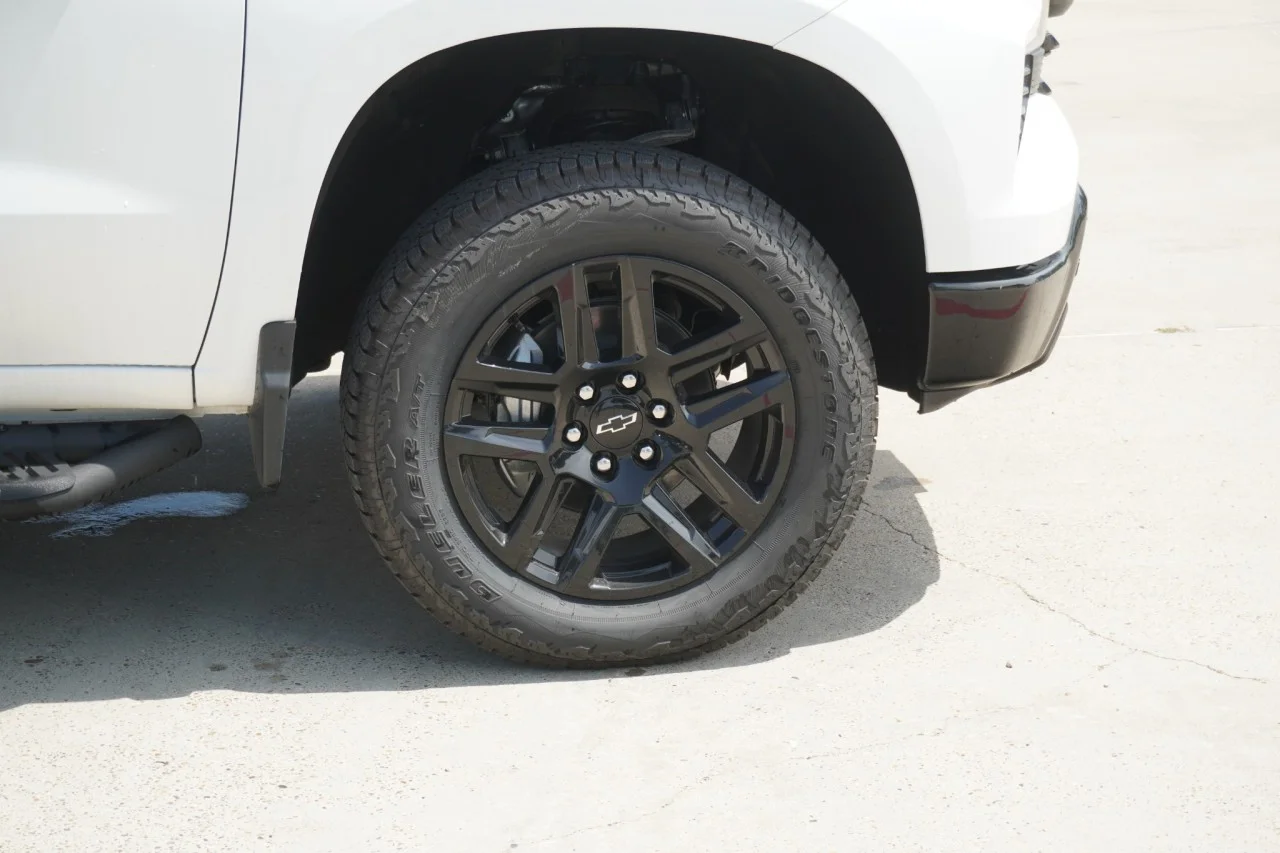 2026 Chevrolet Silverado 1500 LT Trail Boss - Photo 5