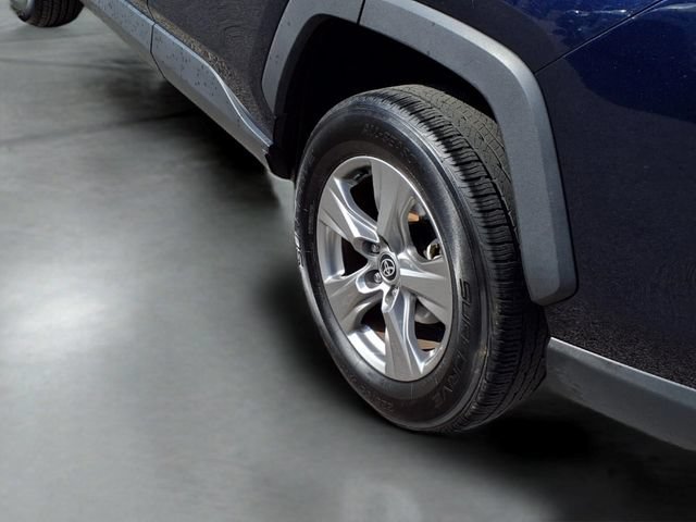 Used 2024  Toyota XLE image 13