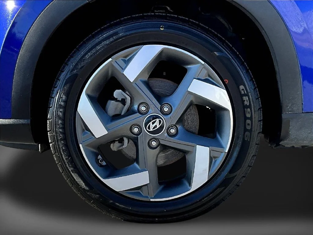 Used 2022 Blue Hyundai Limited image 34