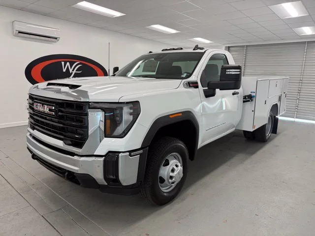 New 2026 Summit White GMC Pro image 3