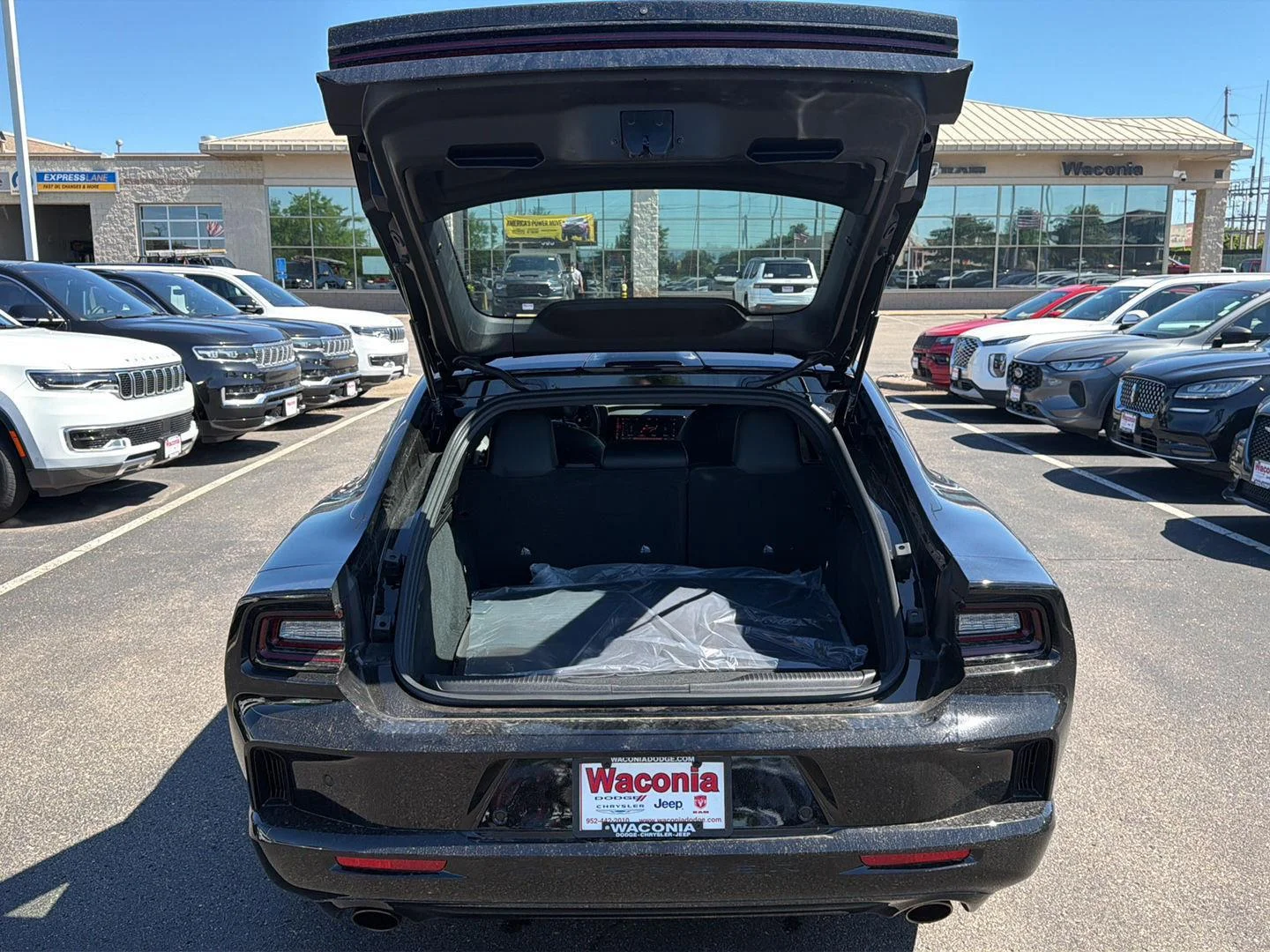 New 2026 Diamond Black Crystal Pearlcoat Dodge R/T image 20