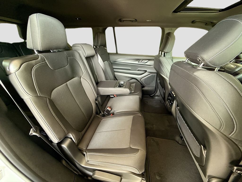 New 2026 Bright White Clearcoat Jeep Laredo X image 31