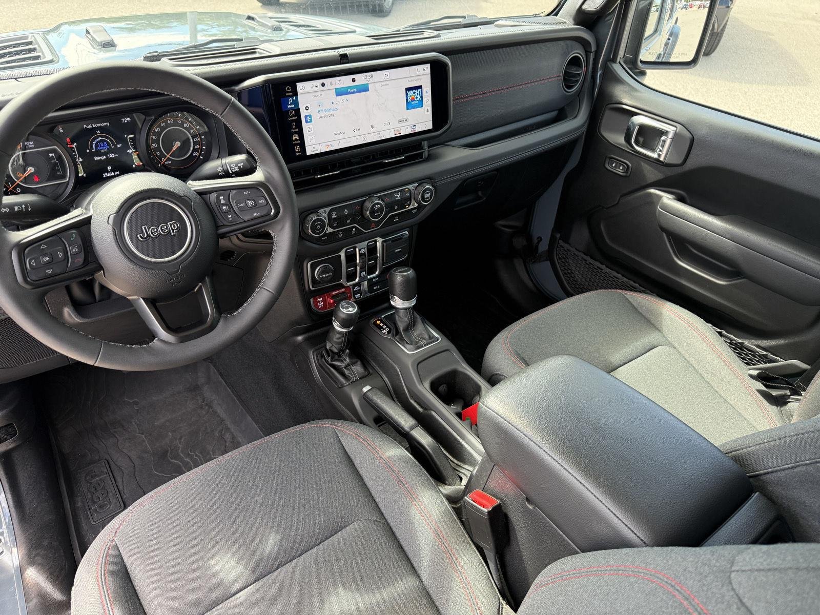 Used 2025 Anvil Clearcoat Jeep Rubicon image 3