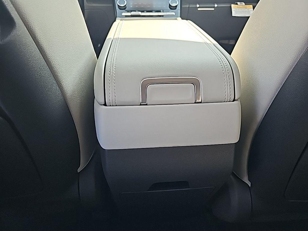 2026 Hyundai Santa Fe Limited - Photo 38