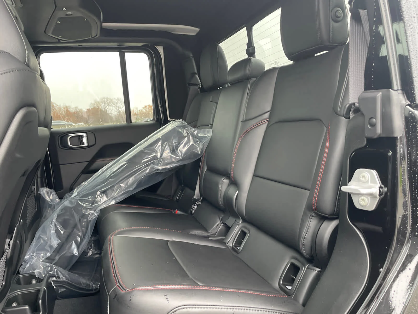 New 2026 Black Clear-Coat Exterior Paint Jeep Rubicon X image 12