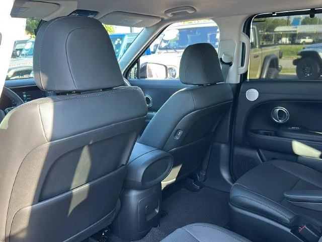 New 2026 Black Hyundai SEL image 28