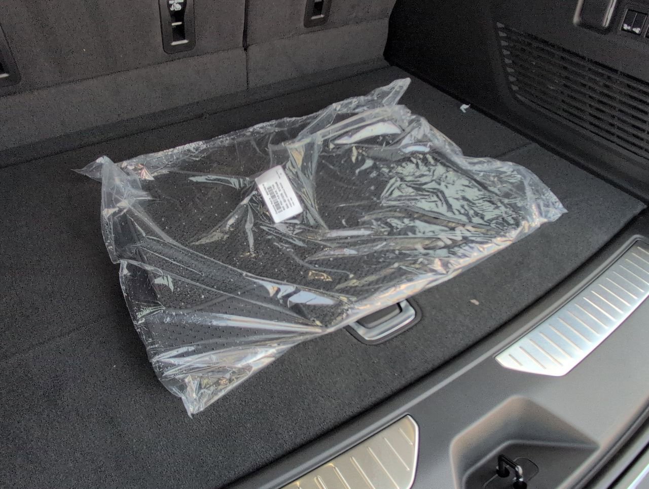 2026 GMC Yukon XL Denali - Photo 36