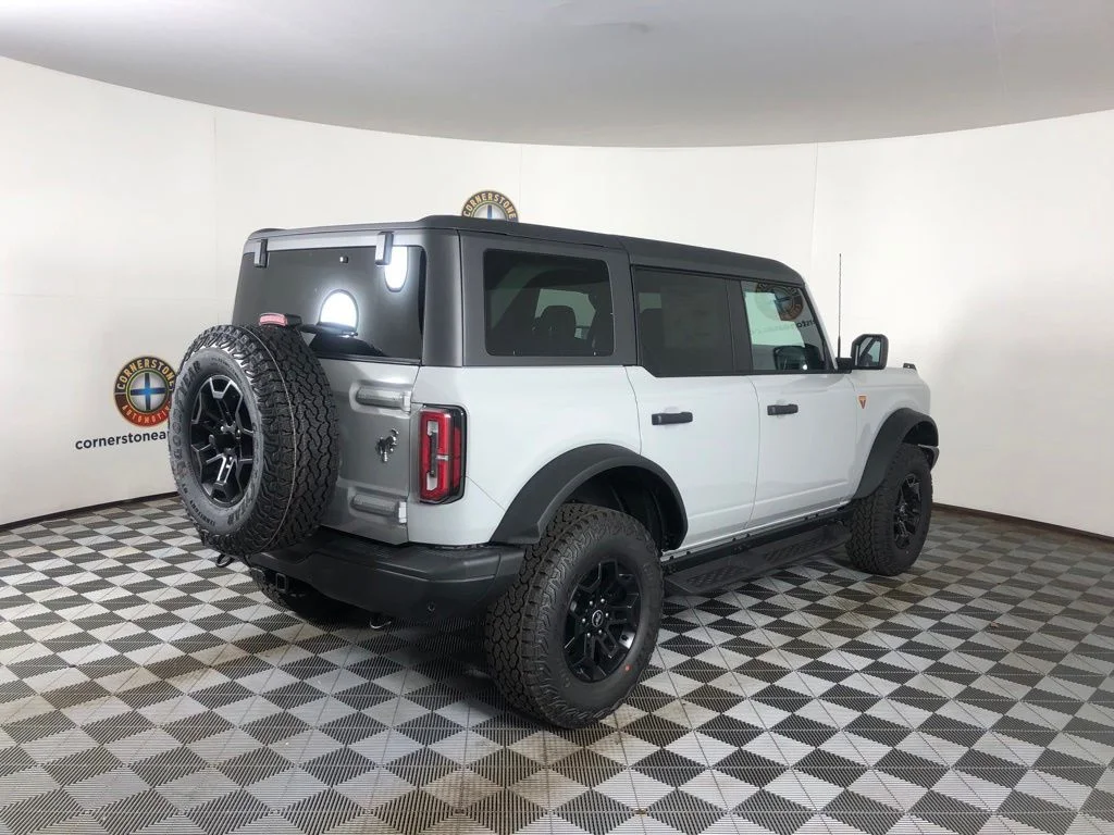 New 2026 Avalanche Gray Ford Badlands® image 16