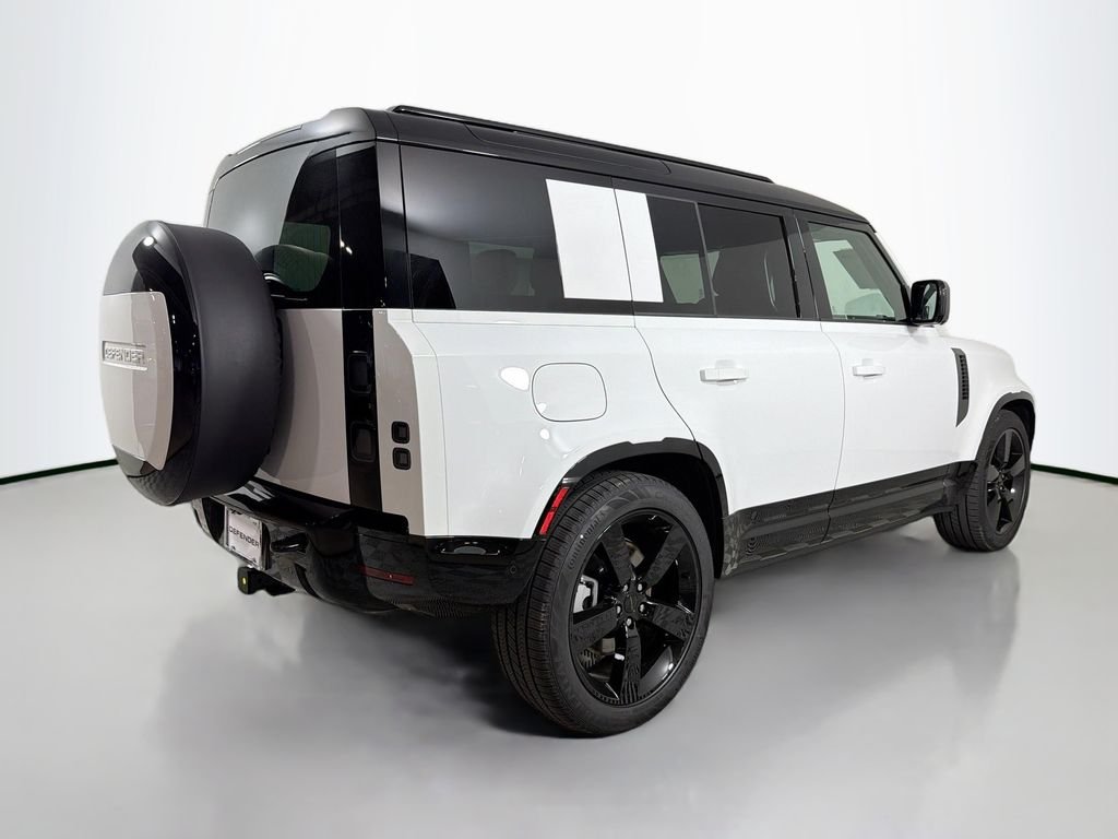 New 2026 Fuji White Land Rover X-Dynamic SE image 5