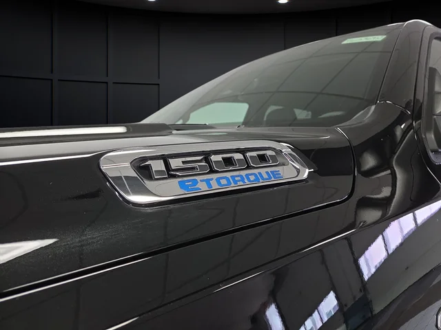 New 2026 Diamond Black Crystal Pearl-Coat Exterior Paint RAM Big Horn/Lone Star image 39
