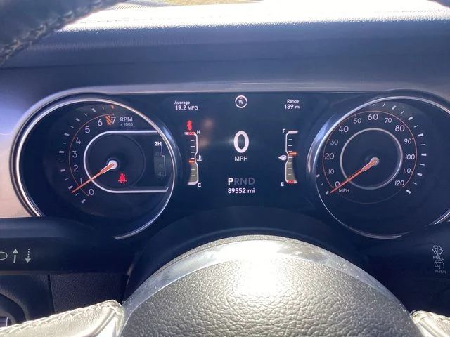 Used 2018 Crystal Metallic Jeep Unlimited Sahara image 15