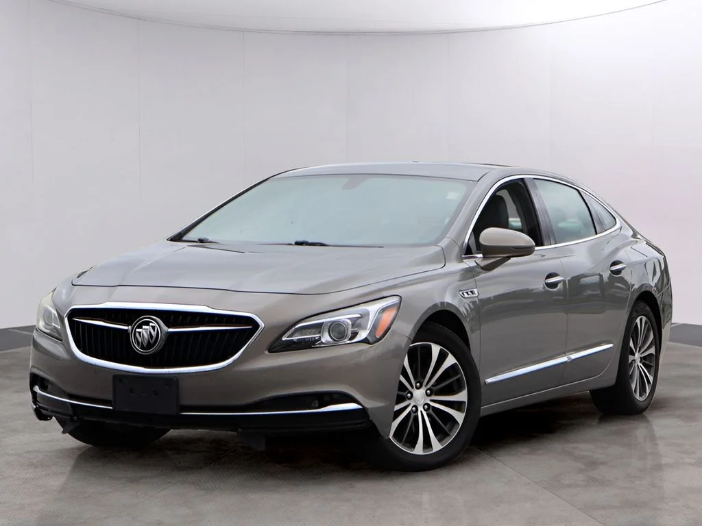 2018 Buick LaCrosse Essence's photo