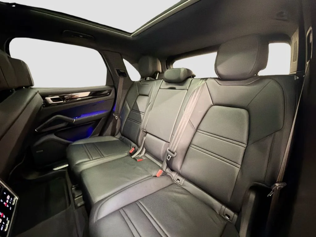 Used 2020  Porsche  image 26