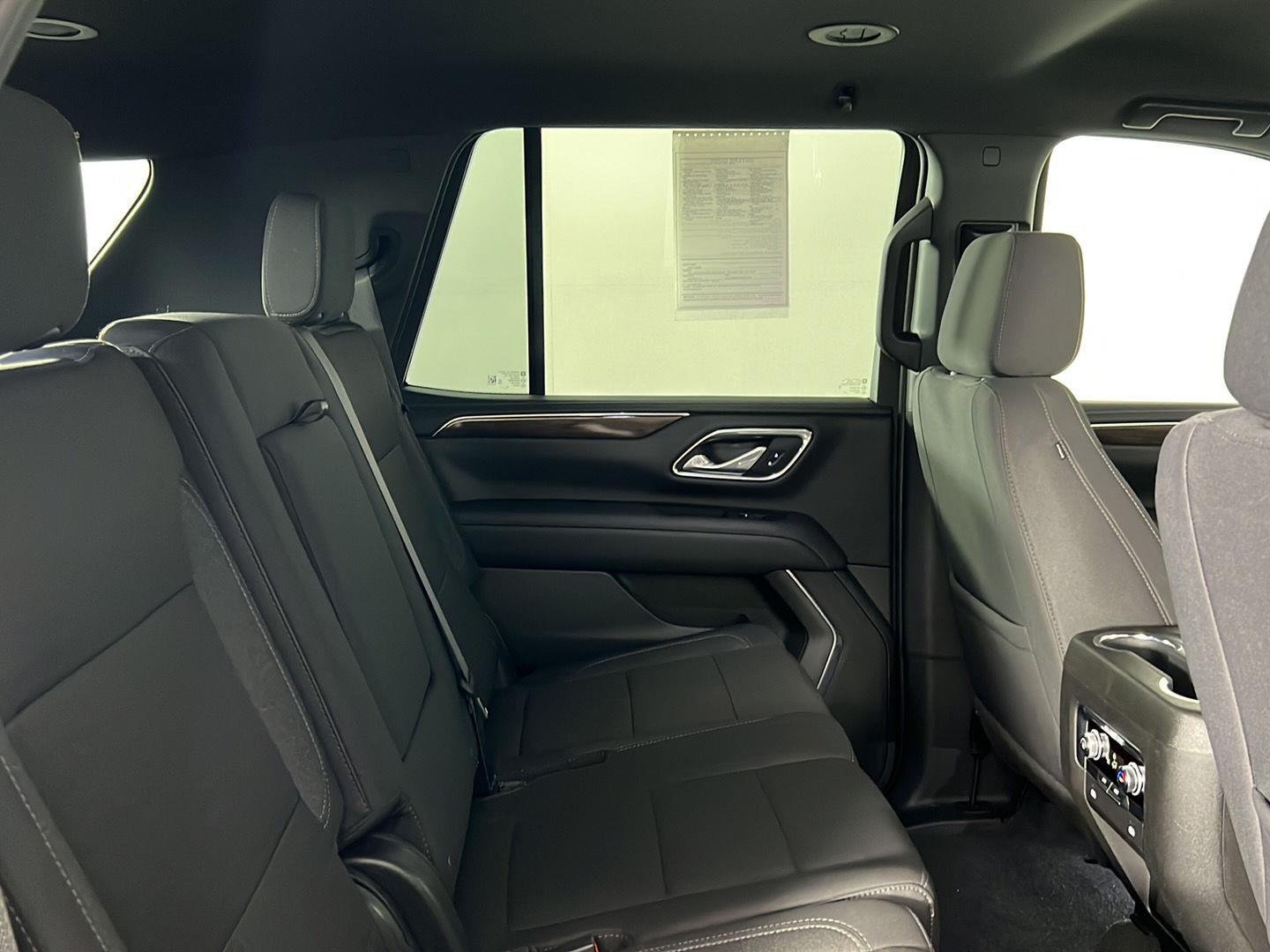 Used 2023 Onyx Black GMC SLE image 13
