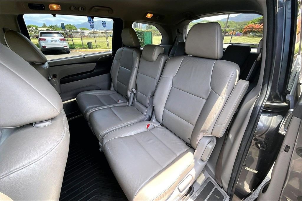Used 2015 Gray Honda EX-L image 28