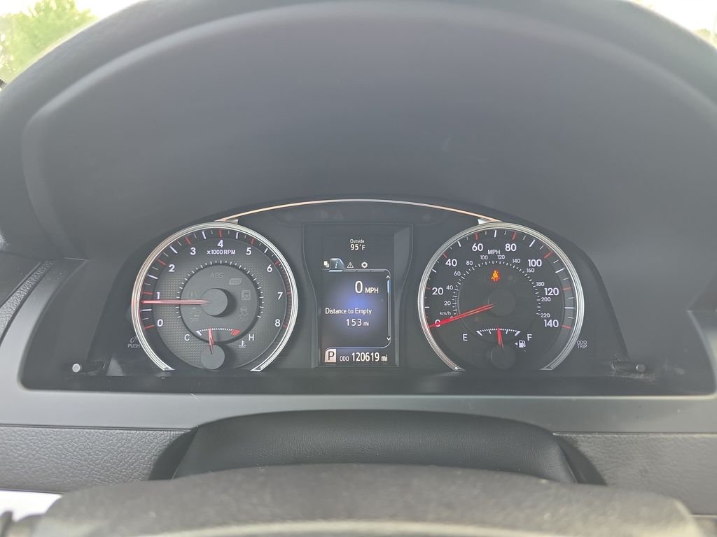 Used 2015 Gray Toyota SE image 24