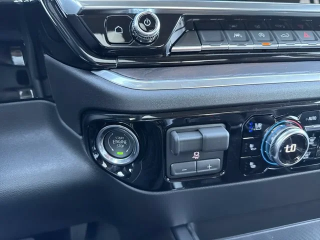 New 2026 Onyx Black GMC SLT image 27