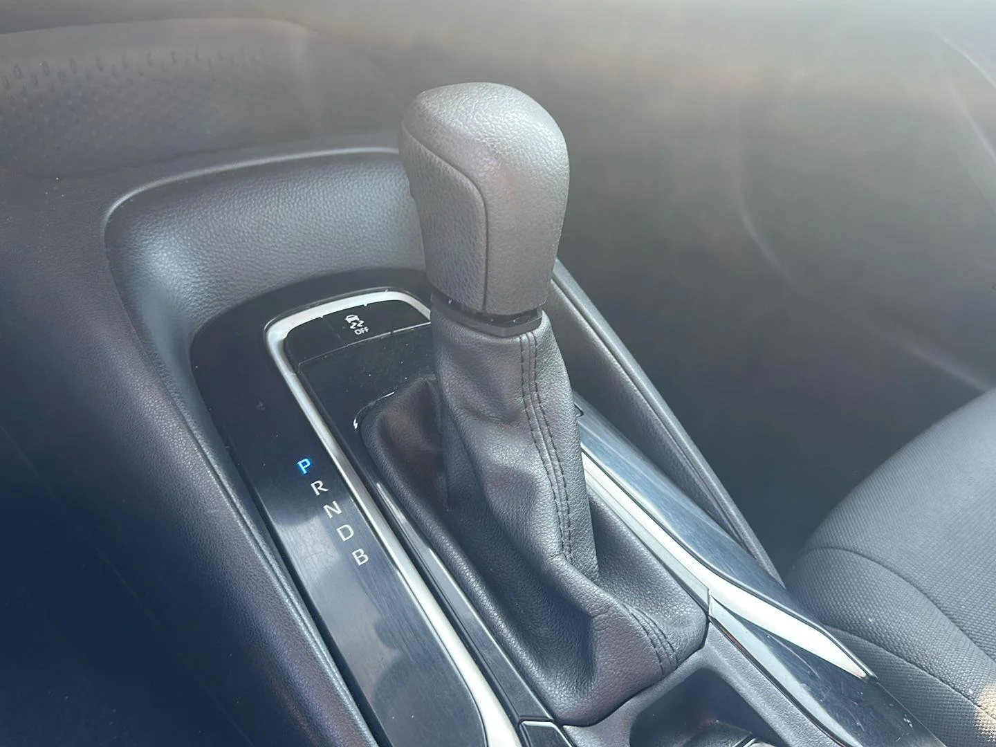 Used 2020 Celestite Gray Metallic Toyota LE image 19