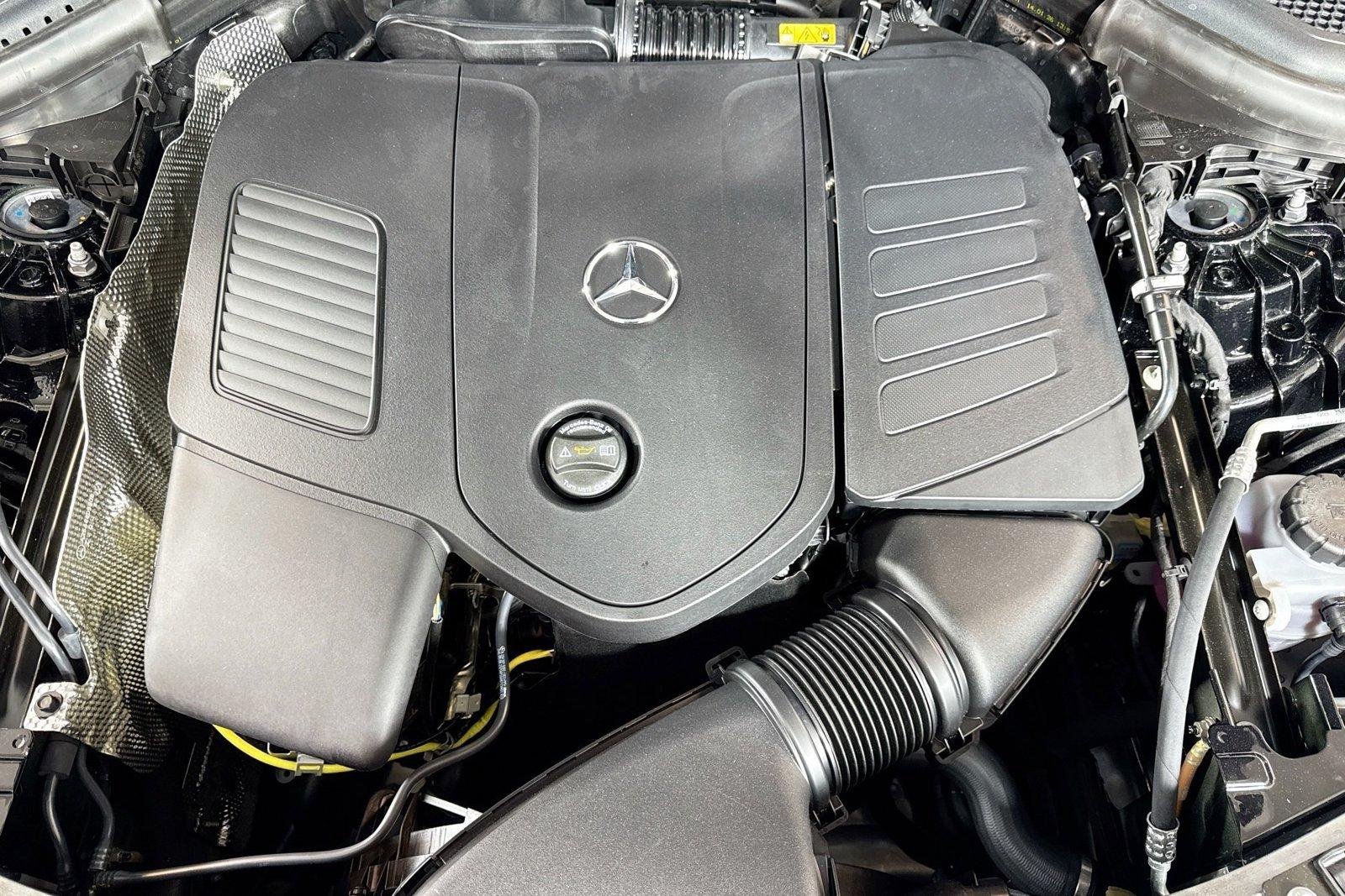 New 2026 Black Mercedes-Benz GLC 300 image 28