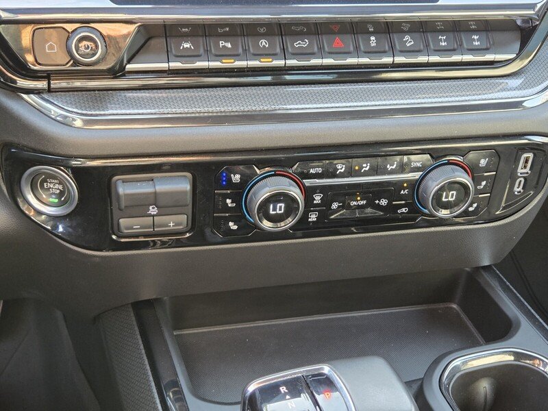 Used 2022 Gray Chevrolet ZR2 image 32