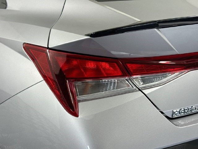 Used 2026 Fluid Metal Hyundai SEL Sport image 32