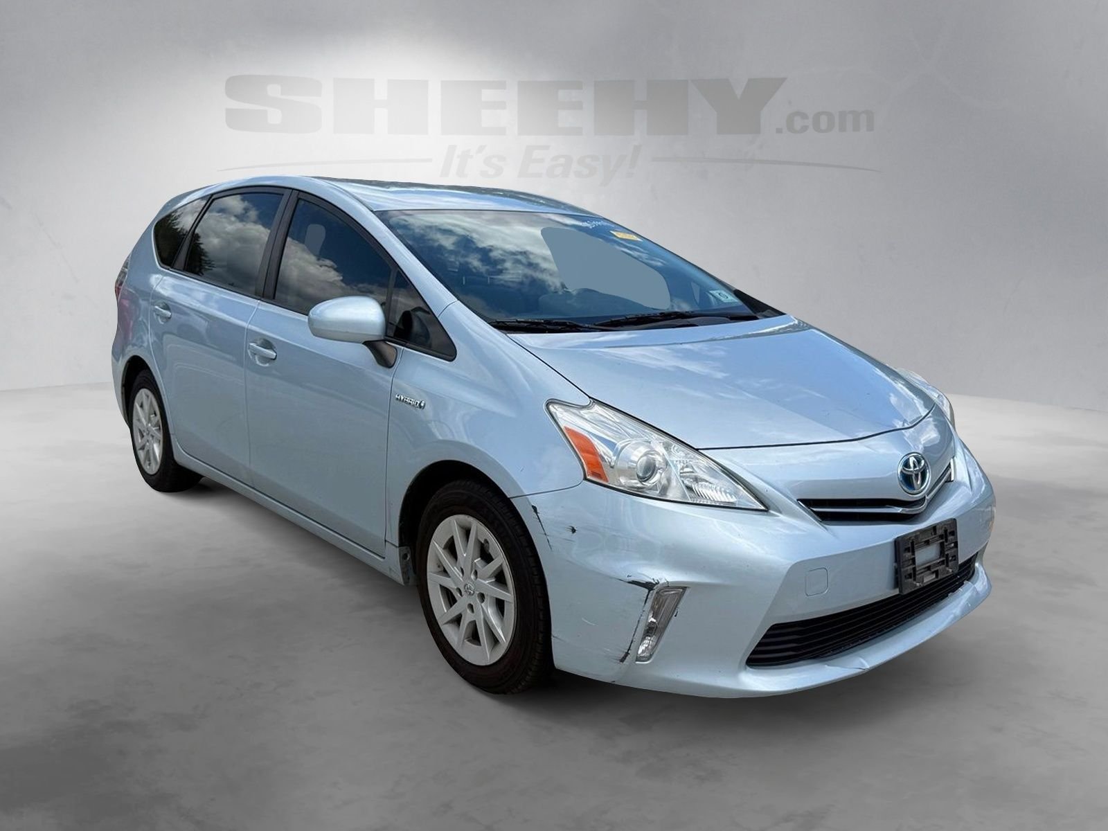 Used 2012 Blue Toyota Three image 2