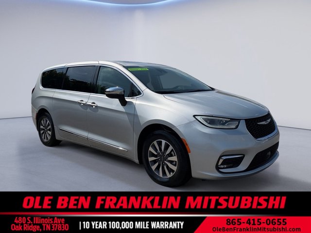 Pre-Owned 2023 Chrysler Pacifica Hybrid Limited FWD Passenger Van